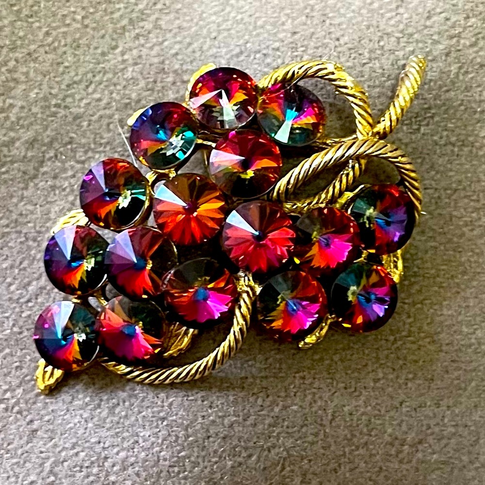 JULIANNA Rivoli D&E Watermelon Brooch Pin Gold Tone Cable Grape Cluster Vintage